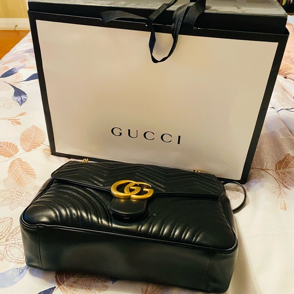 Gucci Handbags - Gucci large M bag